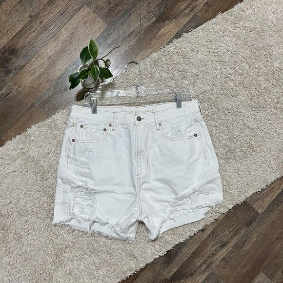 American Eagle Size 14 White Distressed High Rise 90's Boyfriend Shorts - Picture 1 of 5